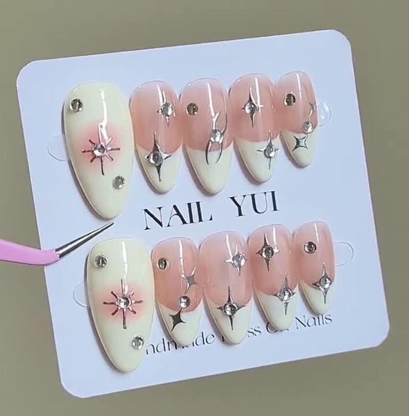 Handmade Yogurt White French Reddish Brown Blush Ombre Press On Nails UV Nail Gel Nails Reuseable Nails