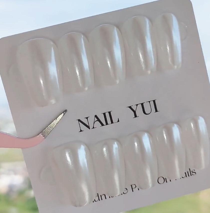 Handmade Pearl White Moonlight Aurora Glitter Press On Nails Glitter Nails Moonlight Nails Pearl White Nails Y2K Nails Acrylic Nails