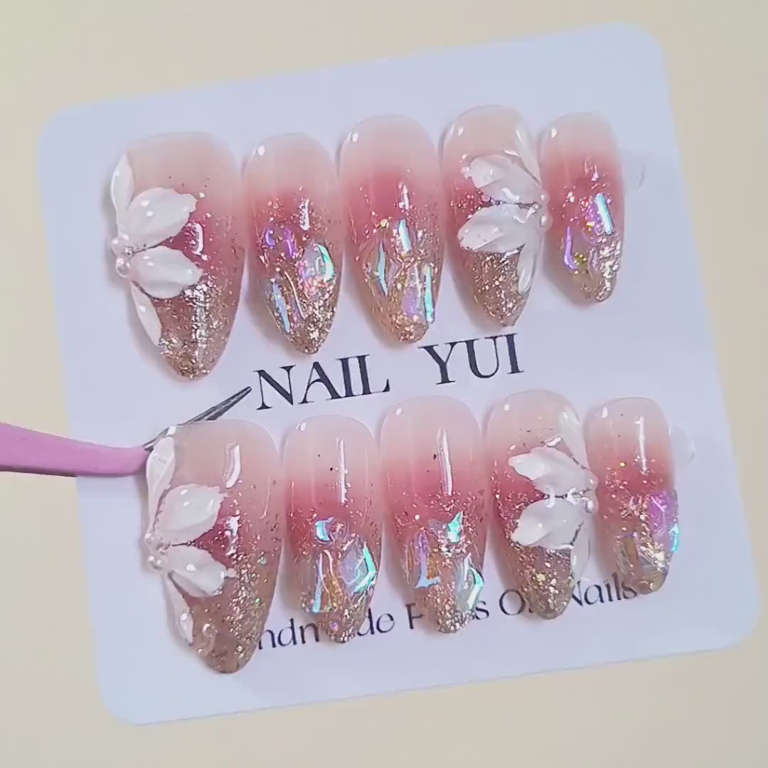 Handmade Luxury Aurora Gem Blush White Flower Glitter Press On Nails Glitter Nails Blush Nails Luxury Nails