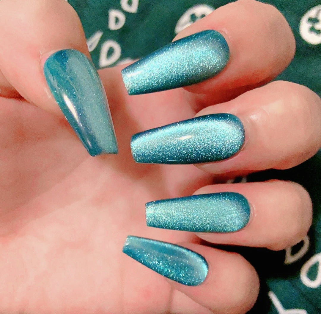 Handmade Melbourne Green-Blue Cyan Mint Blue Glass Bead Cat Eye Press On Nails Aurora Nails