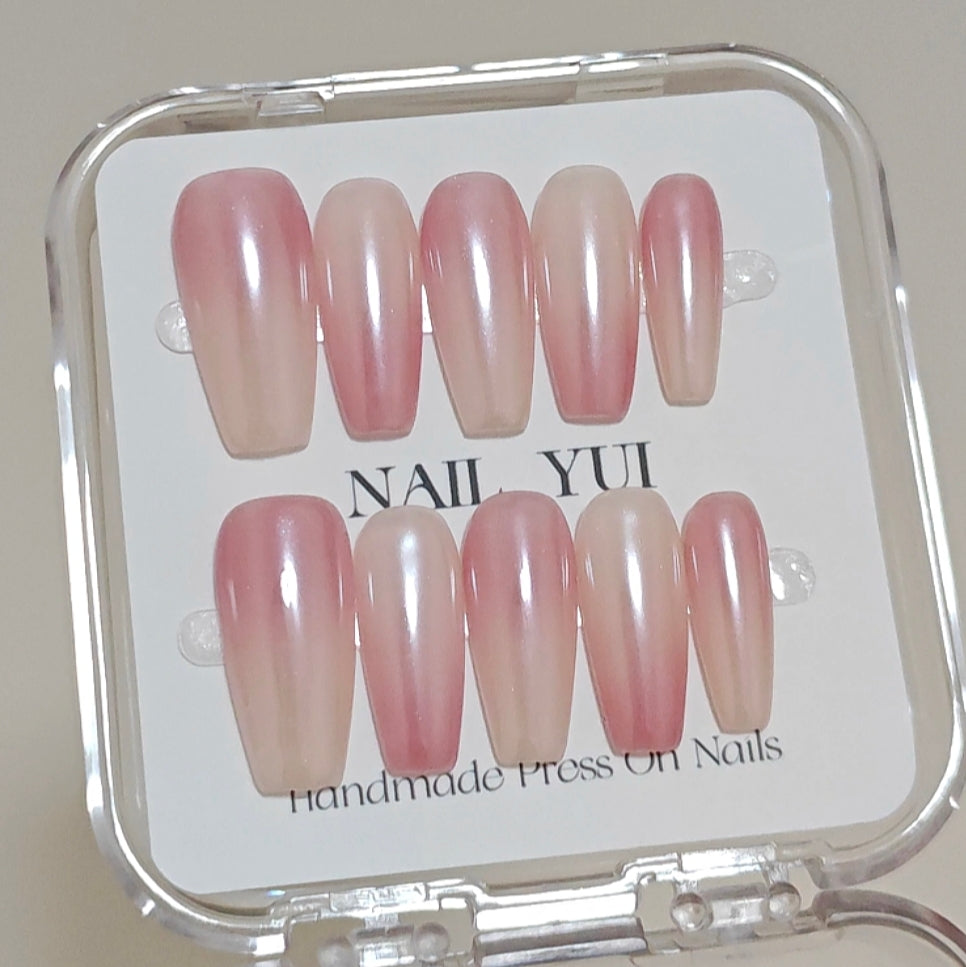 Handmade Pearl White Pink Ombre Aurora Press On Nails Aurora Nails Pearl Light Nails Pearl White Nails Pearl Pink Nails Office Nails